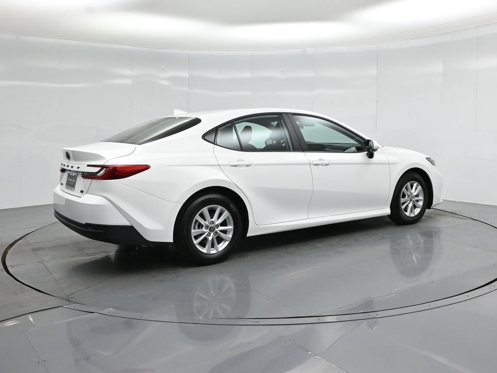 Used 2025 Toyota Camry LE FWD image 22