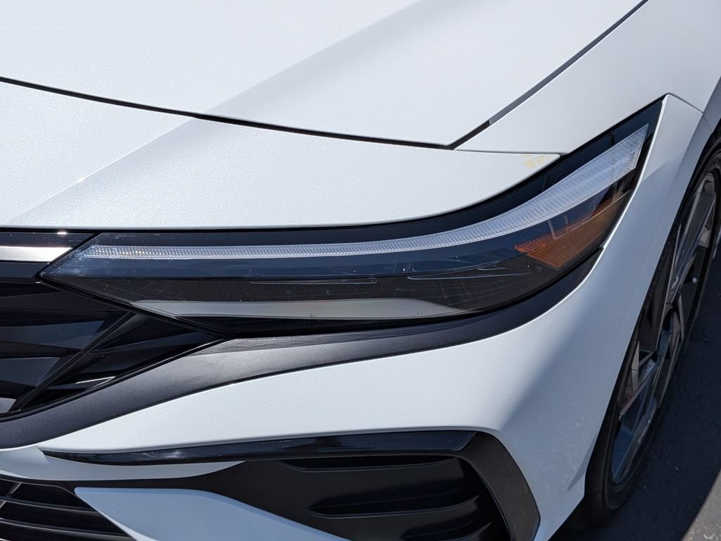 Certified 2026 Hyundai Elantra Limited FWD image 9