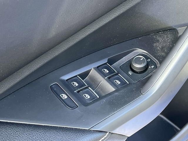 Certified 2023 Volkswagen Jetta SE w/ Panoramic Sunroof Package image 16