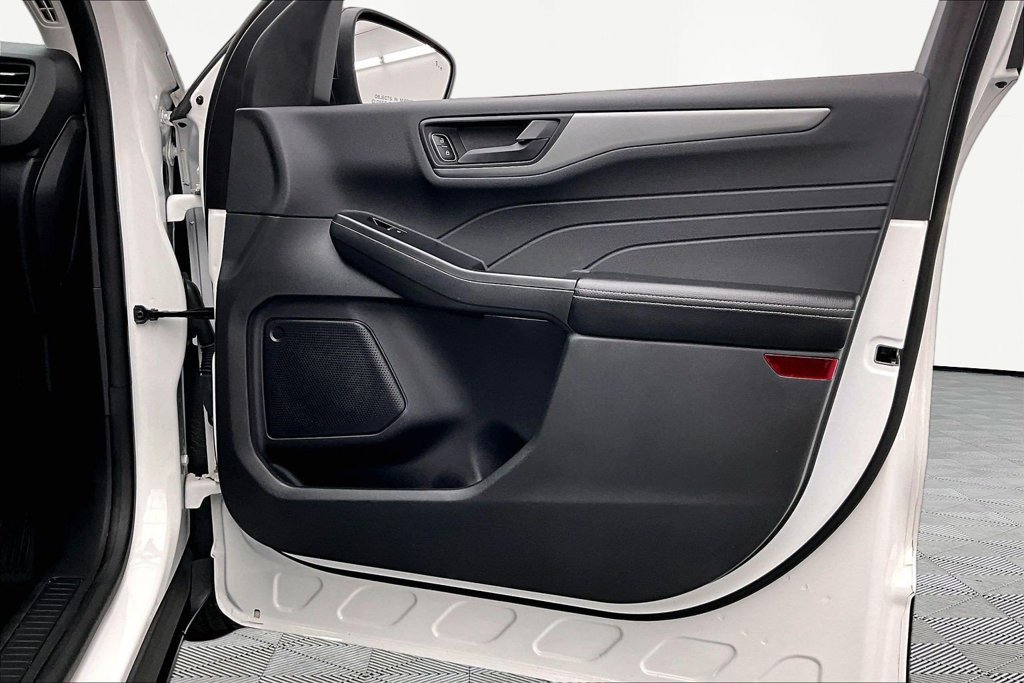 Certified 2023 Ford Escape Active w/ Cold Weather Package FWD image 24