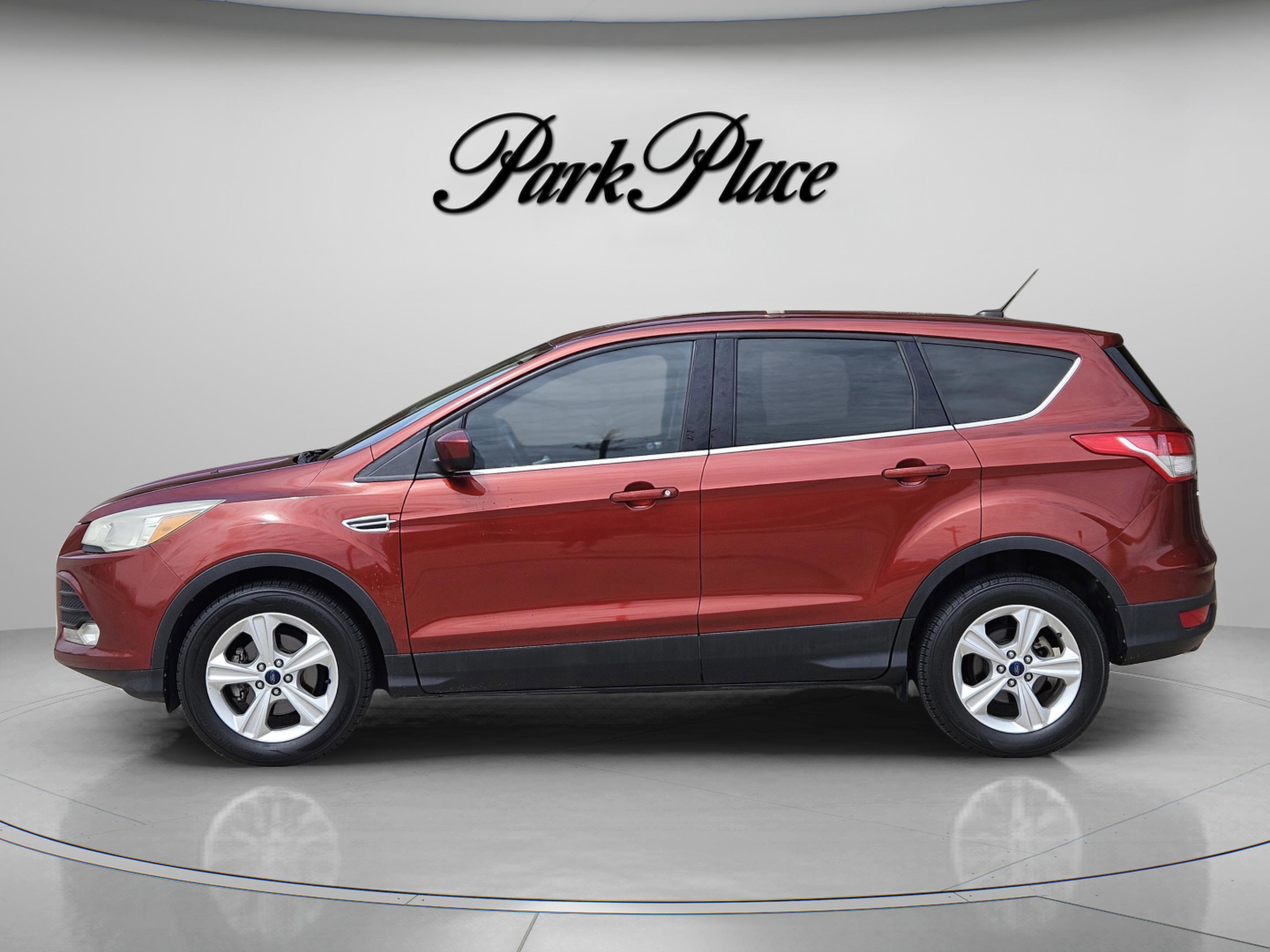 Used 2016 Ford Escape SE FWD video 2