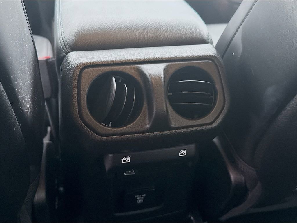 Used 2024 Jeep Wrangler Unlimited Rubicon 4xe image 21