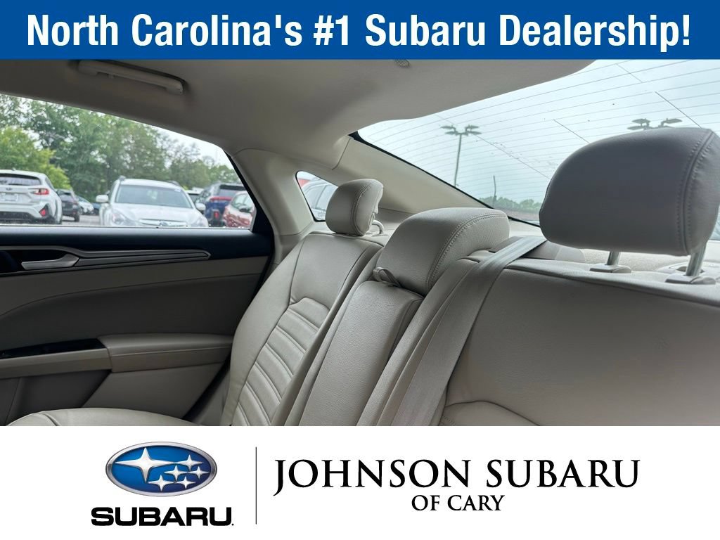Used 2019 Ford Fusion SE FWD image 18