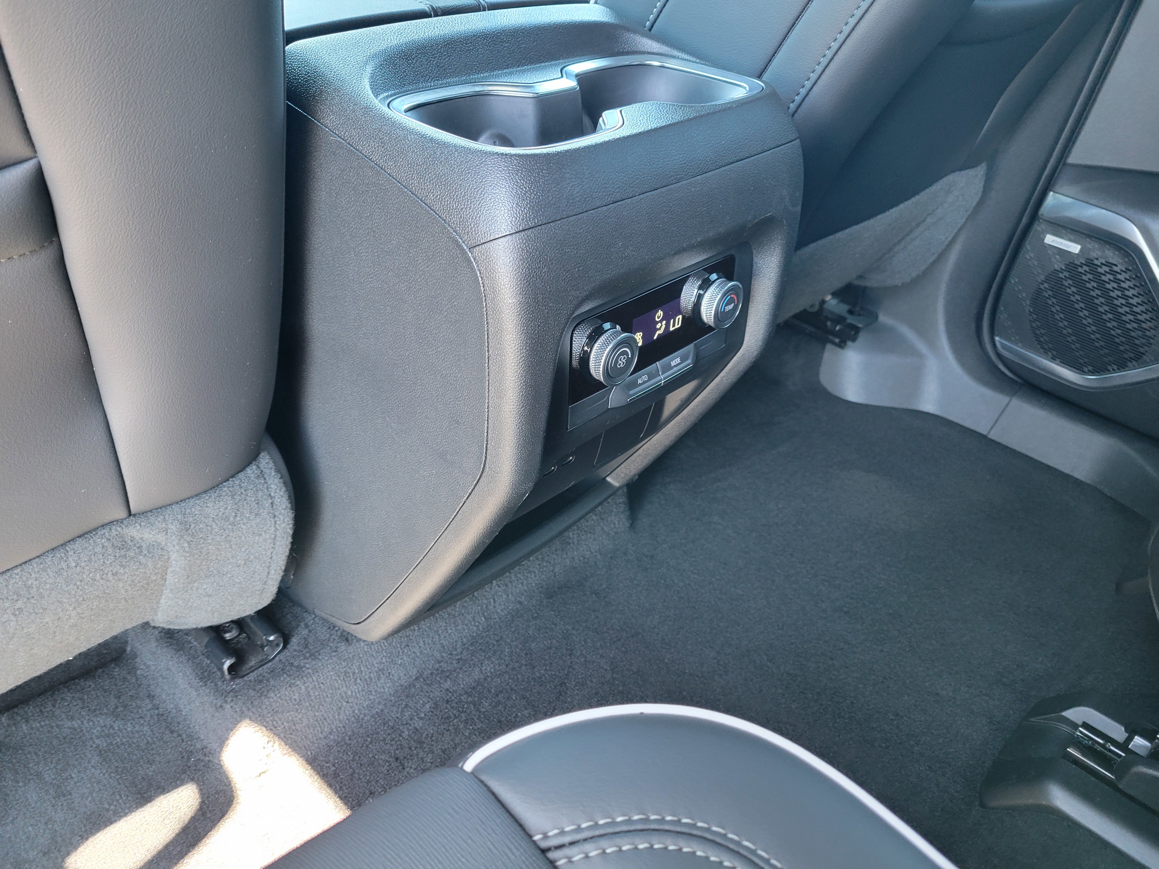 Certified 2025 Buick Enclave Preferred FWD image 33