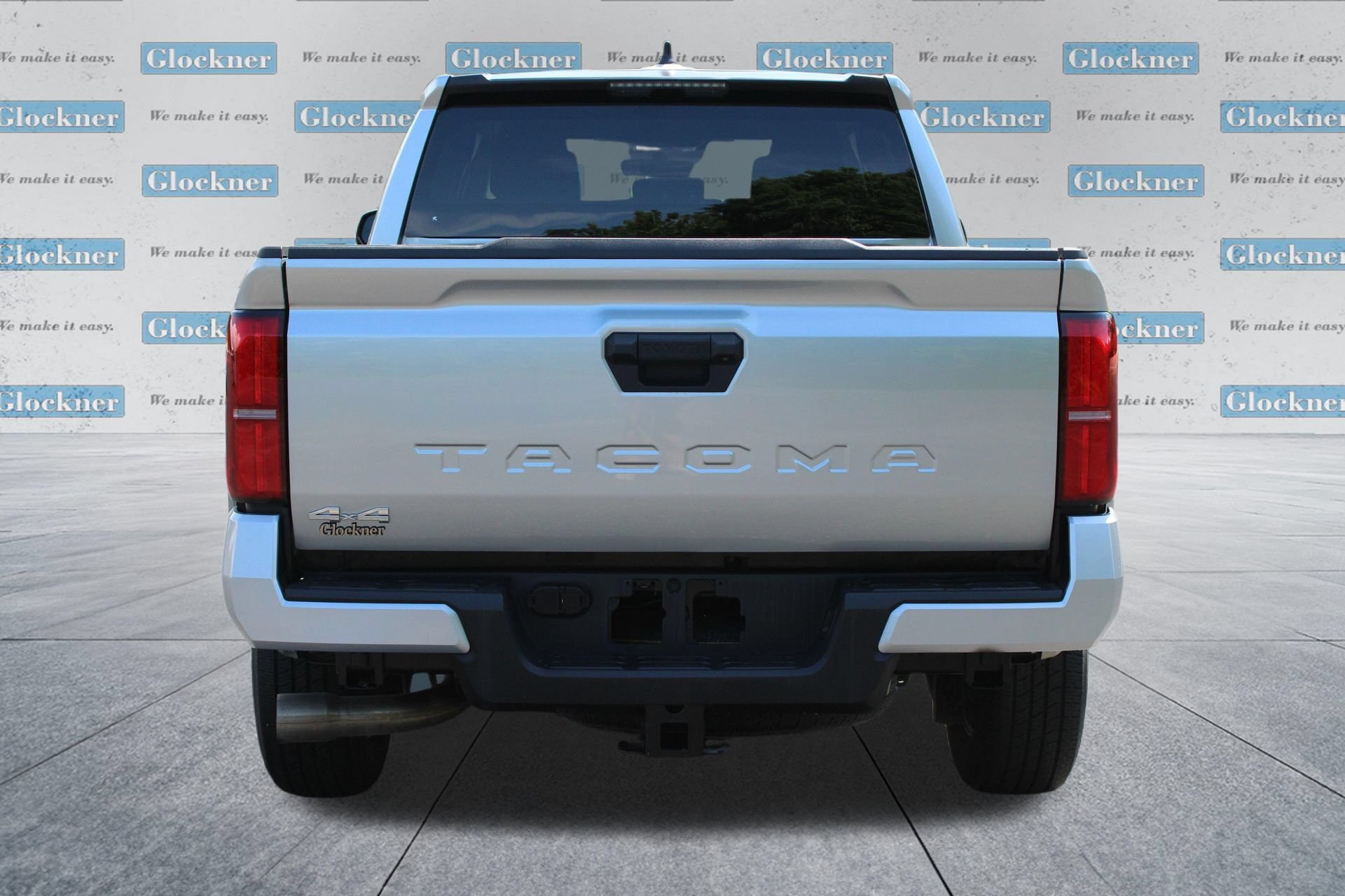 Used 2025 Toyota Tacoma SR5 AWD/4WD image 7