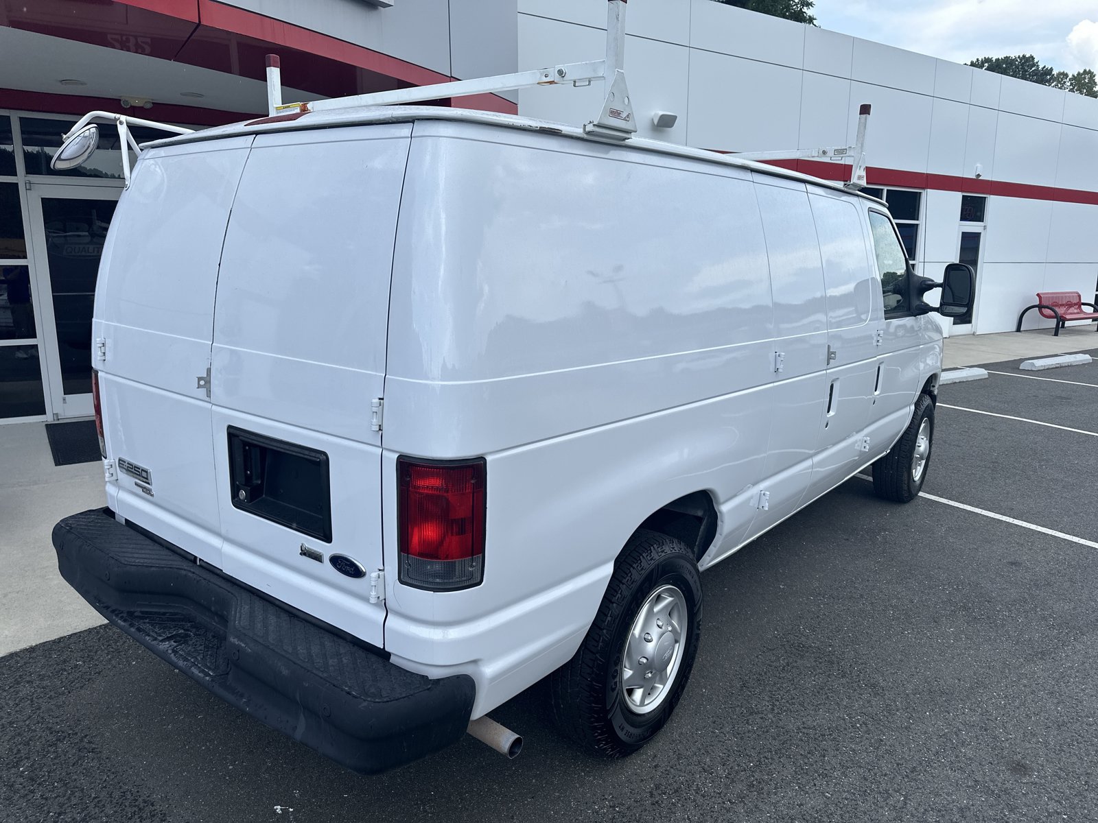 Used 2014 Ford E-250 and Econoline 250 w/ Commercial Cargo Van Package RWD image 8