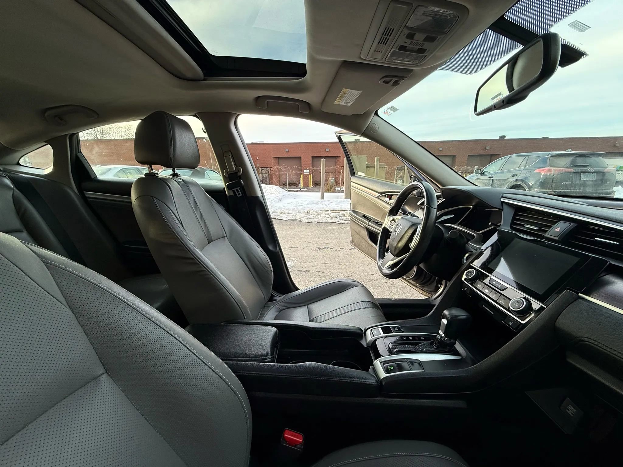 Used 2018 Honda Civic EX-L image 18