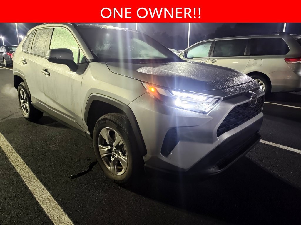 Used 2025 Toyota RAV4 XLE w/ Convenience Package AWD/4WD image 3