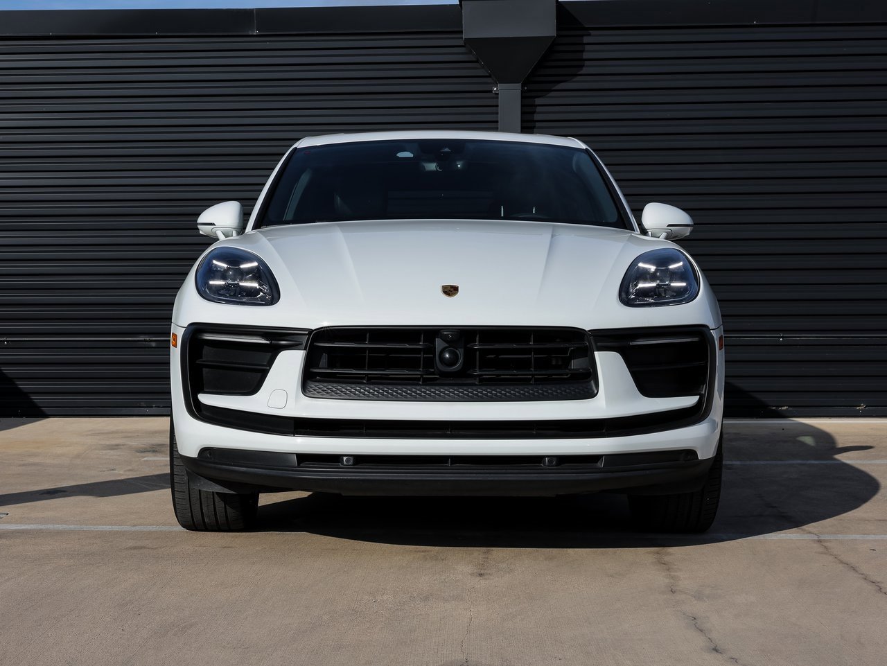 Certified 2023 Porsche Macan image 10