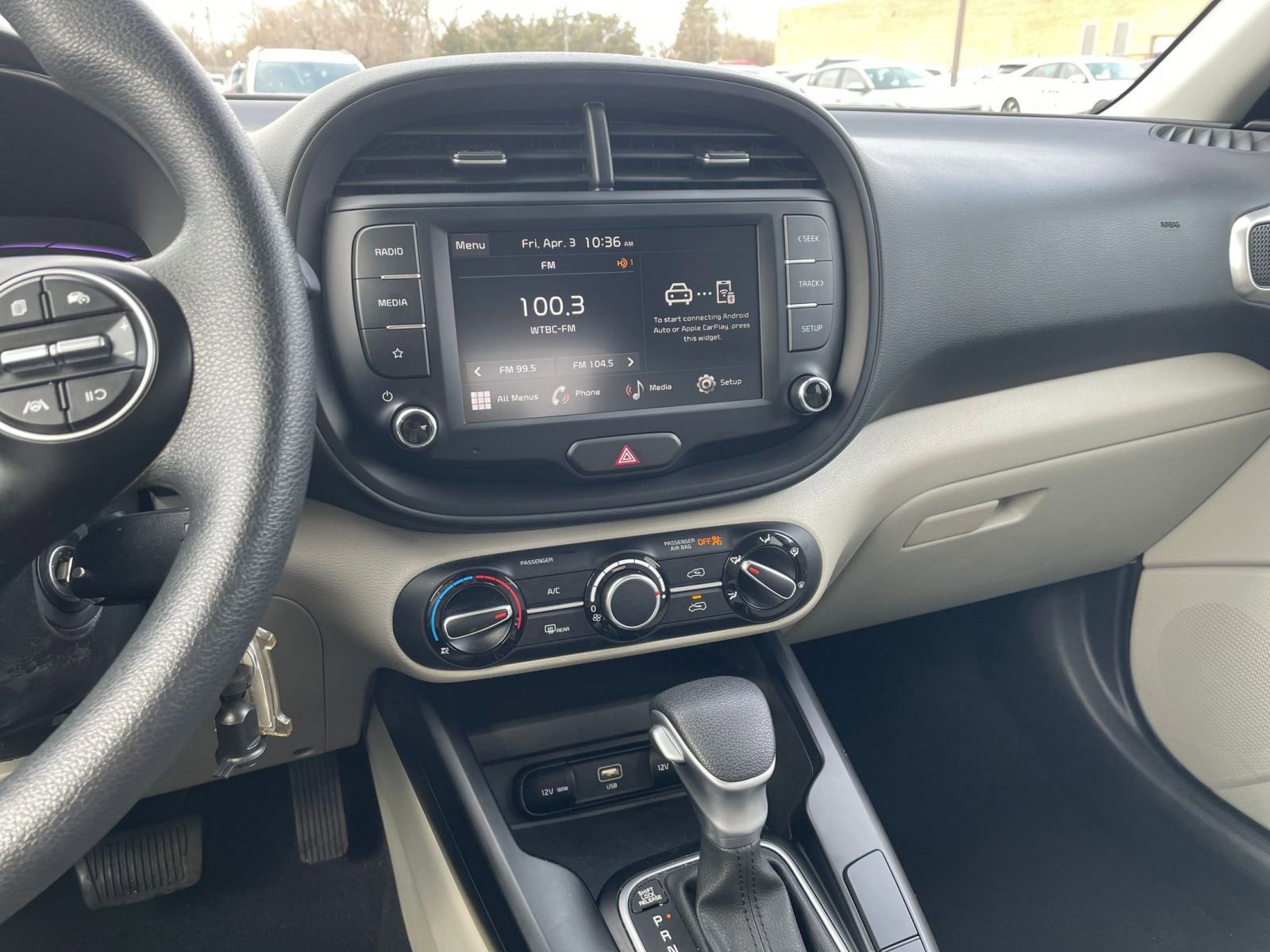 Used 2025 Kia Soul LX w/ LX Technology Package image 17