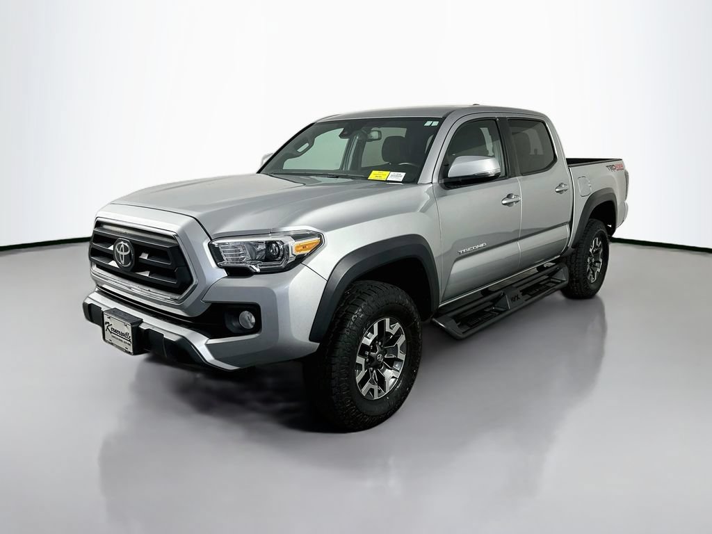 Used 2022 Toyota Tacoma TRD Off-Road AWD/4WD image 3