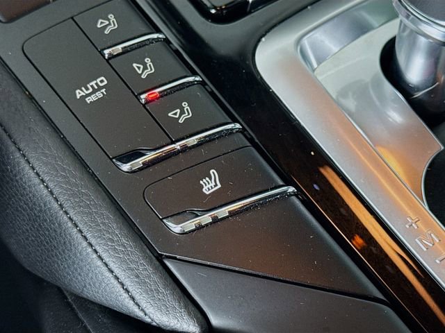 Used 2017 Porsche Cayenne Platinum Edition image 20