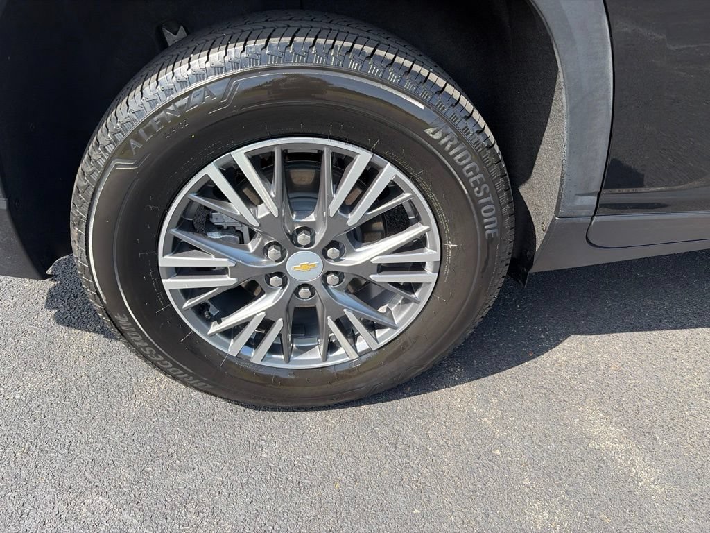Used 2026 Chevrolet Traverse LT AWD/4WD image 13