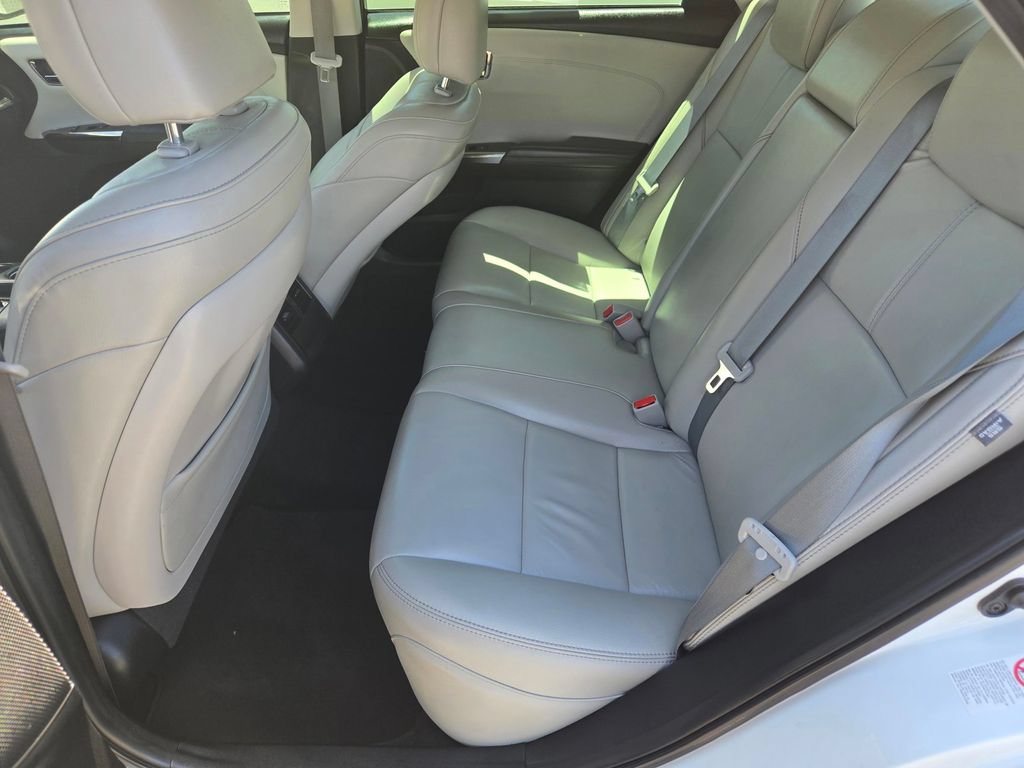Used 2018 Toyota Avalon XLE Premium FWD image 10