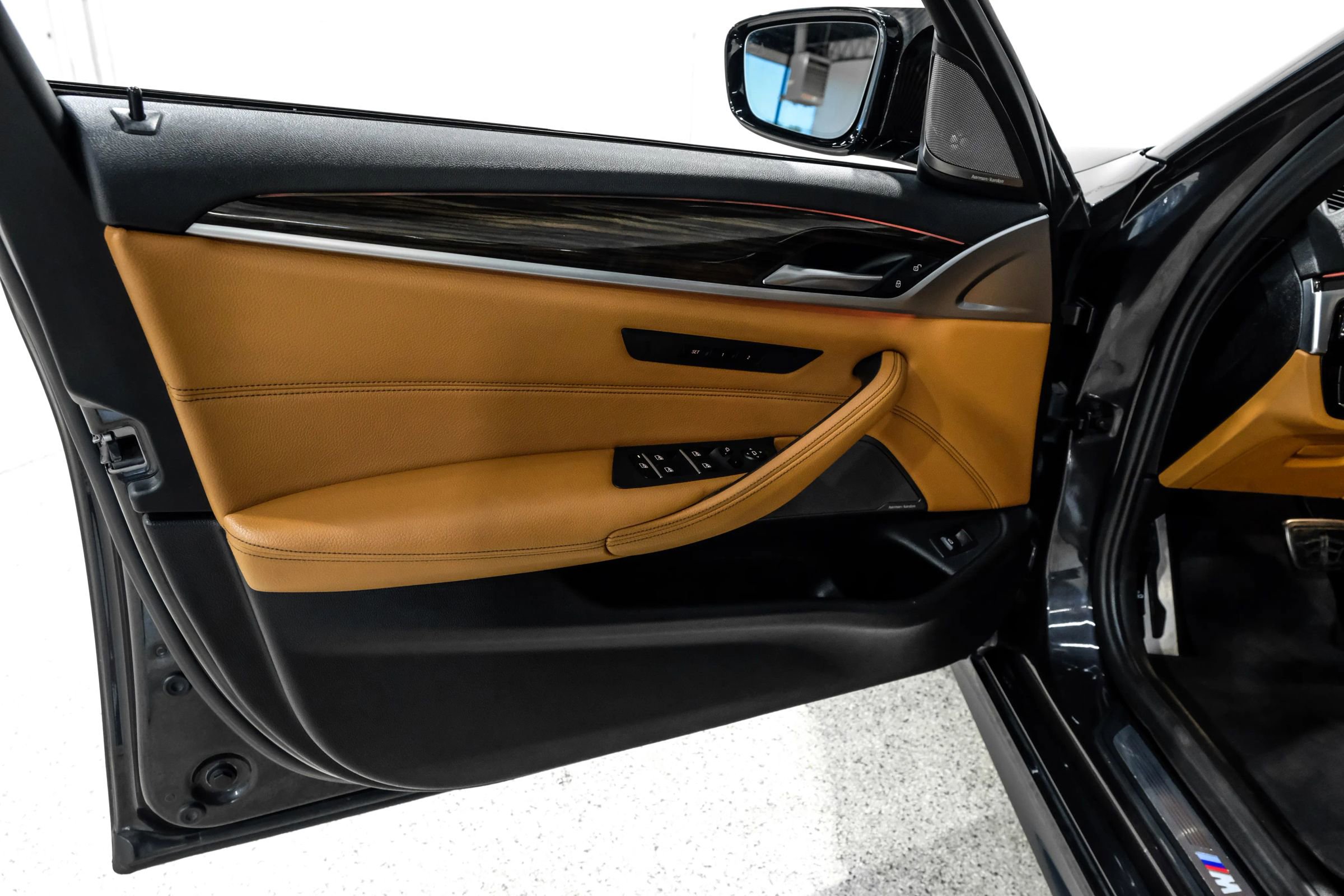 Used 2019 BMW 540i w/ M Sport Package RWD image 57