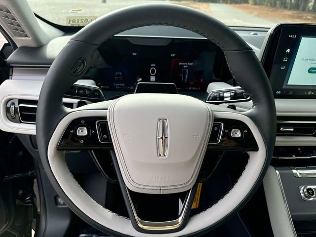 New 2026 Lincoln Aviator AWD image 14