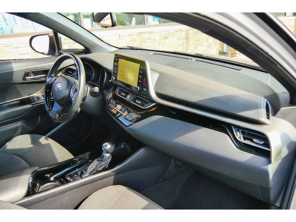 Used 2019 Toyota C-HR XLE image 13