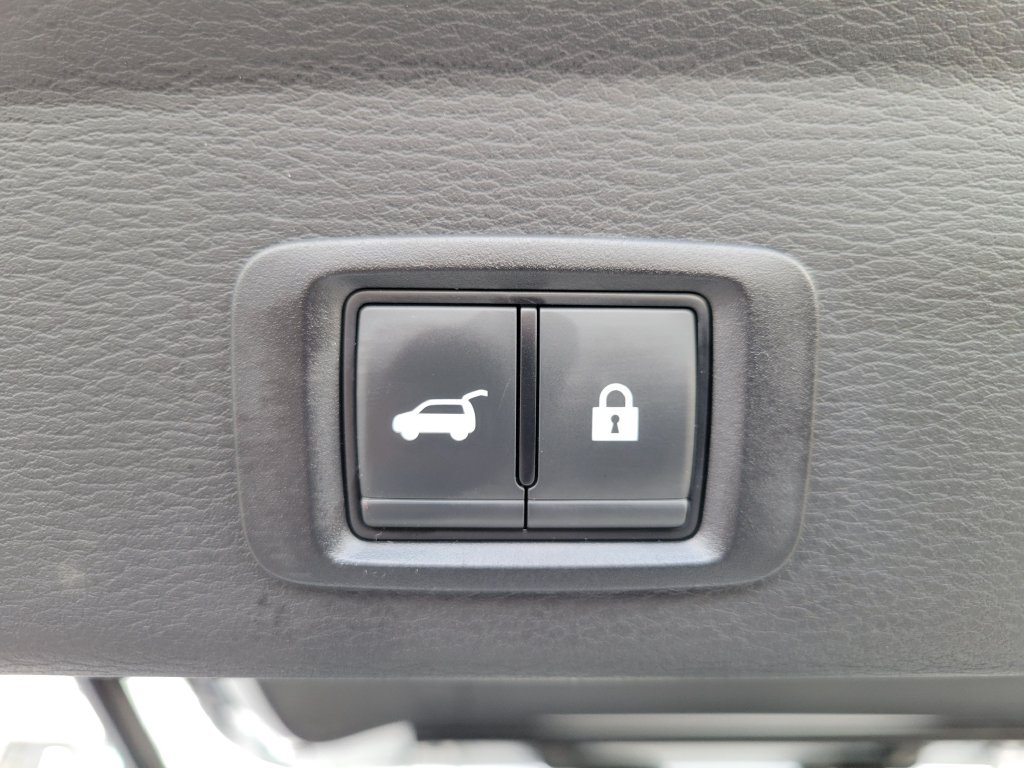 Used 2025 Mitsubishi Outlander AWD image 24