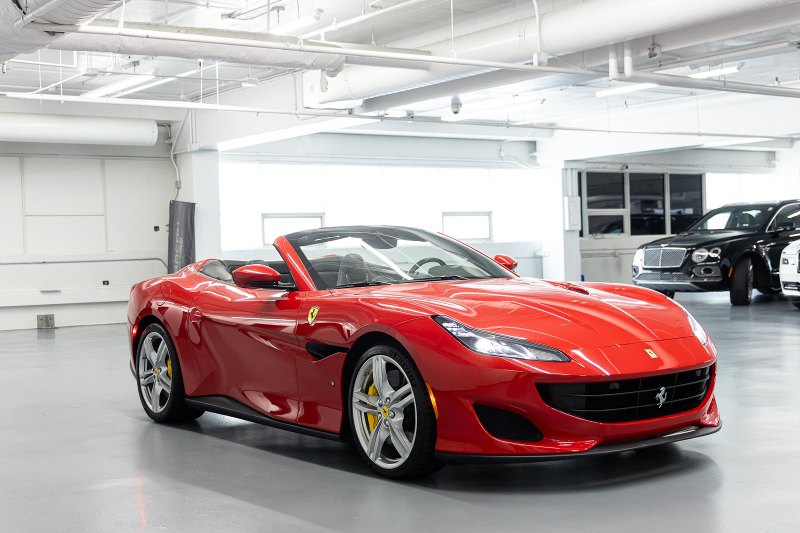 Used 2020 Ferrari Portofino RWD image 6