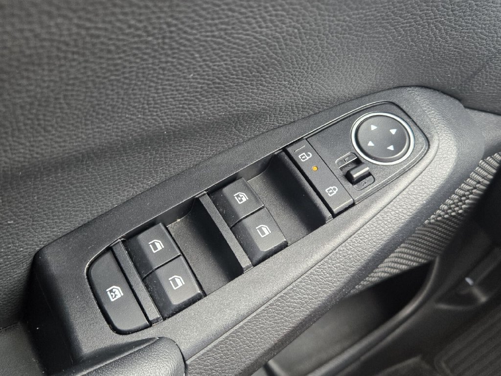 Used 2024 Kia Seltos EX FWD image 27