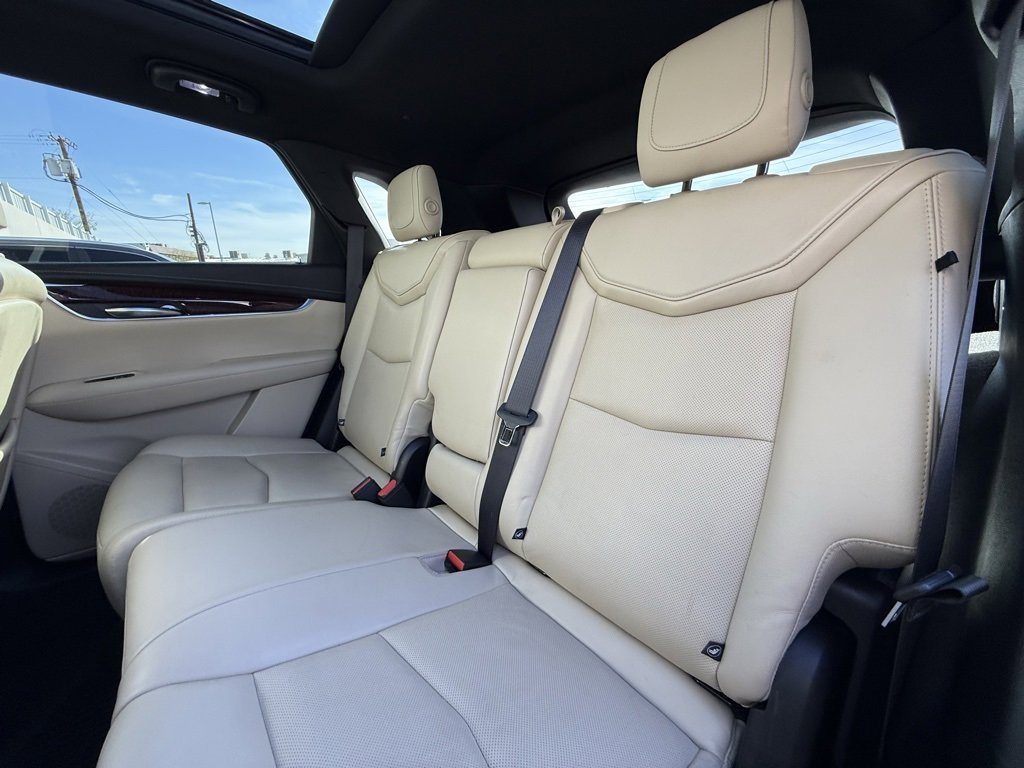 Used 2018 Cadillac XT5 Luxury image 7