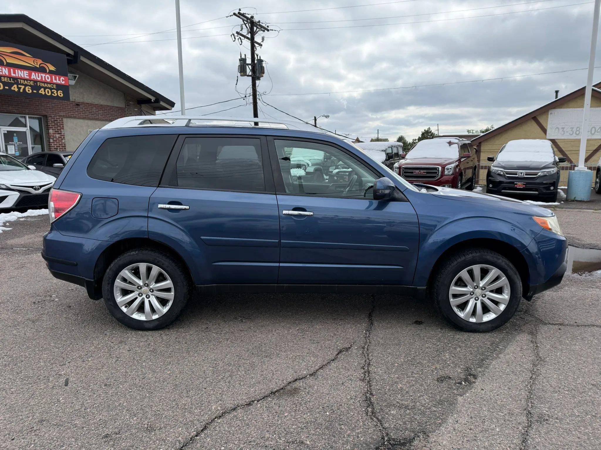 Used 2011 Subaru Forester 2.5X Touring w/ Popular Equipment Group 4B AWD/4WD image 9