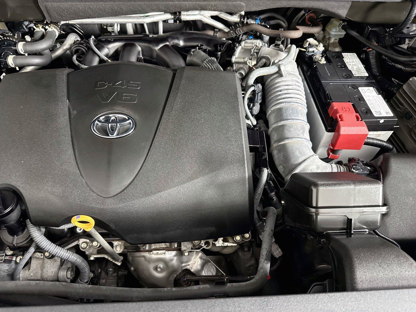 Used 2022 Toyota Highlander XLE AWD/4WD image 44