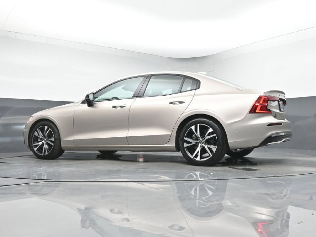 Used 2024 Volvo S60 B5 Plus w/ Climate Package FWD image 39