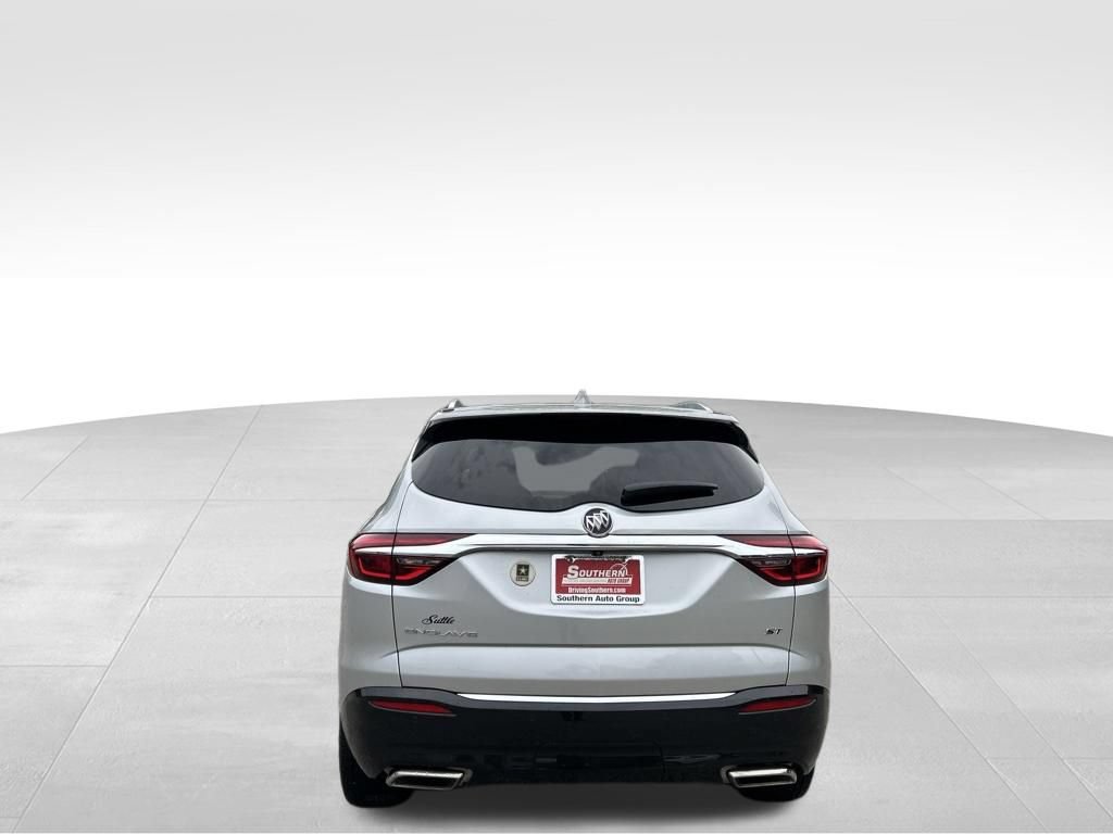 Used 2021 Buick Enclave Essence w/ Sport Touring Edition FWD image 4