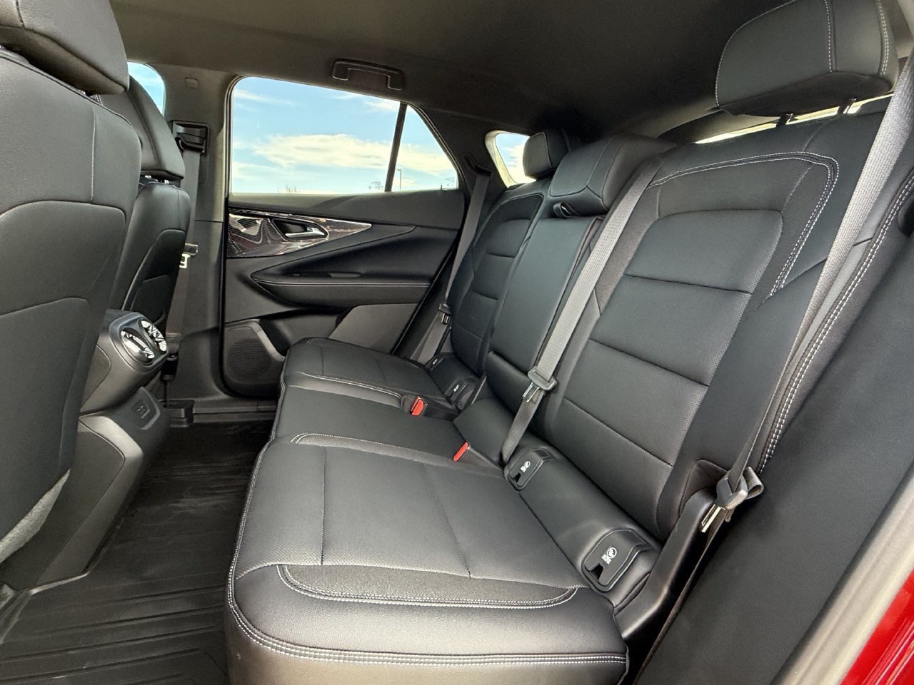 New 2026 Chevrolet Blazer EV LT w/ Super Cruise Package FWD image 23