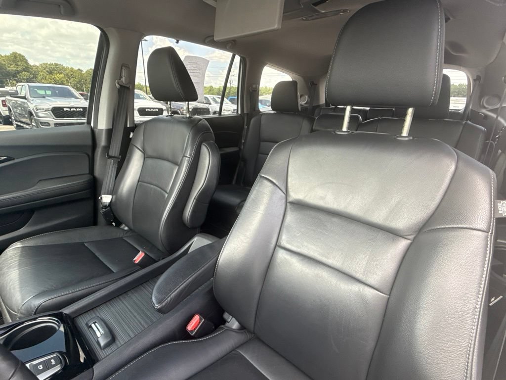 Used 2020 Honda Pilot Touring image 14