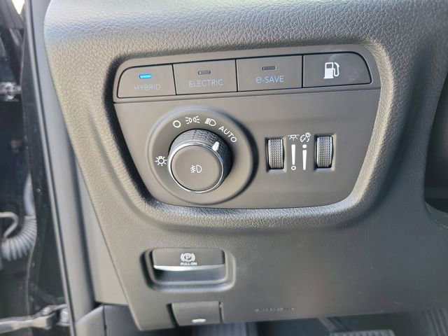 Used 2023 Jeep Grand Cherokee Overland w/ Advanced Protech Group III image 20