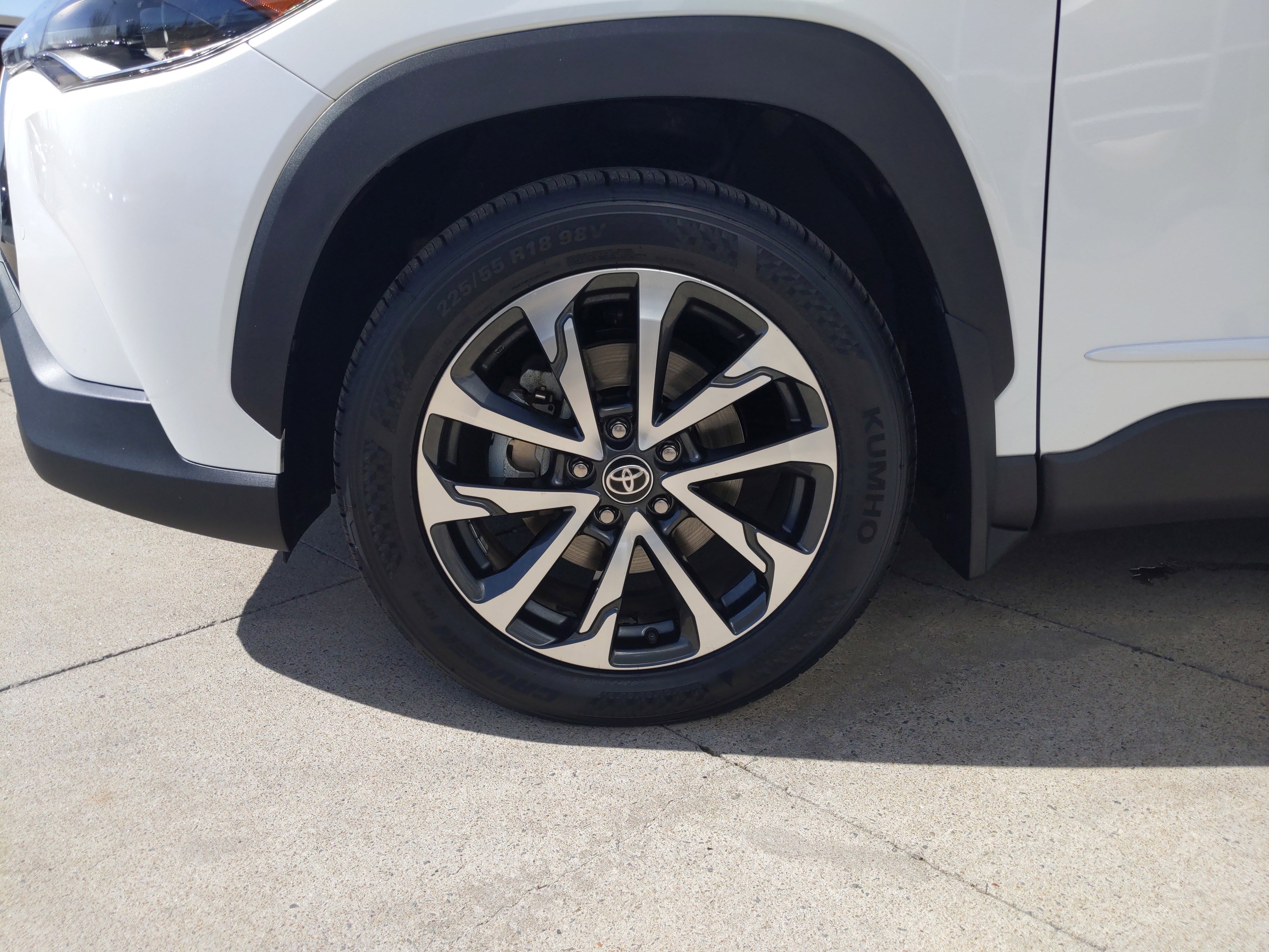 Certified 2023 Toyota Corolla Cross XLE w/ Convenience Package image 33