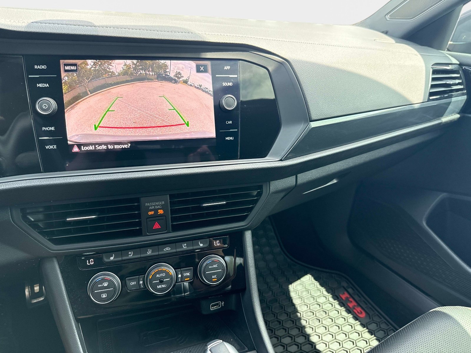 Used 2019 Volkswagen Jetta R-Line FWD image 24