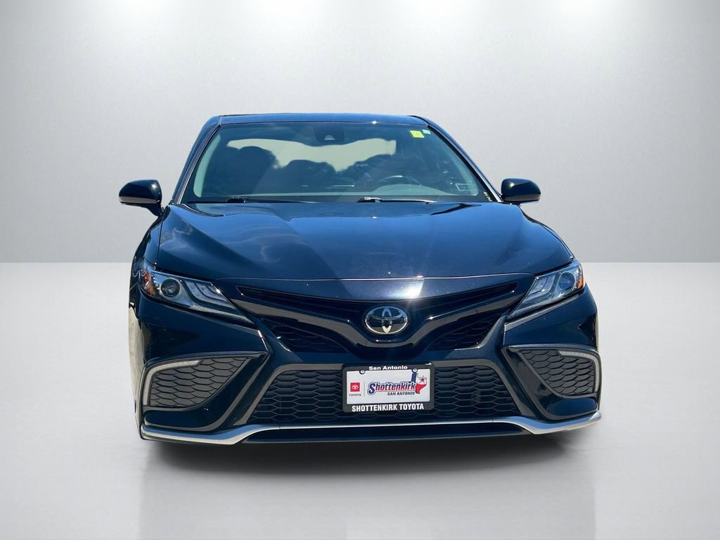 Used 2024 Toyota Camry XSE FWD image 2
