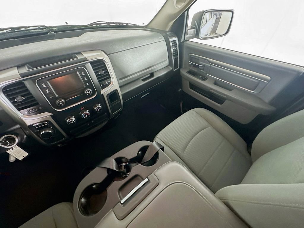 Used 2020 RAM 1500 Classic SLT image 11