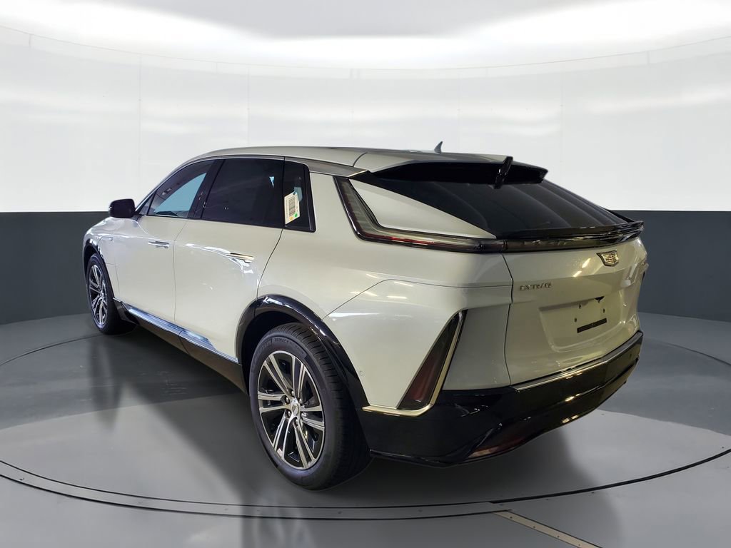 New 2026 Cadillac Lyriq Luxury RWD image 4