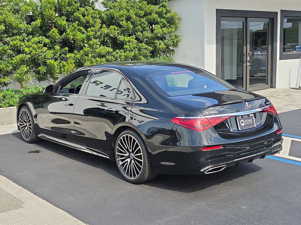 Used 2023 Mercedes-Benz S 580 4MATIC Sedan image 3