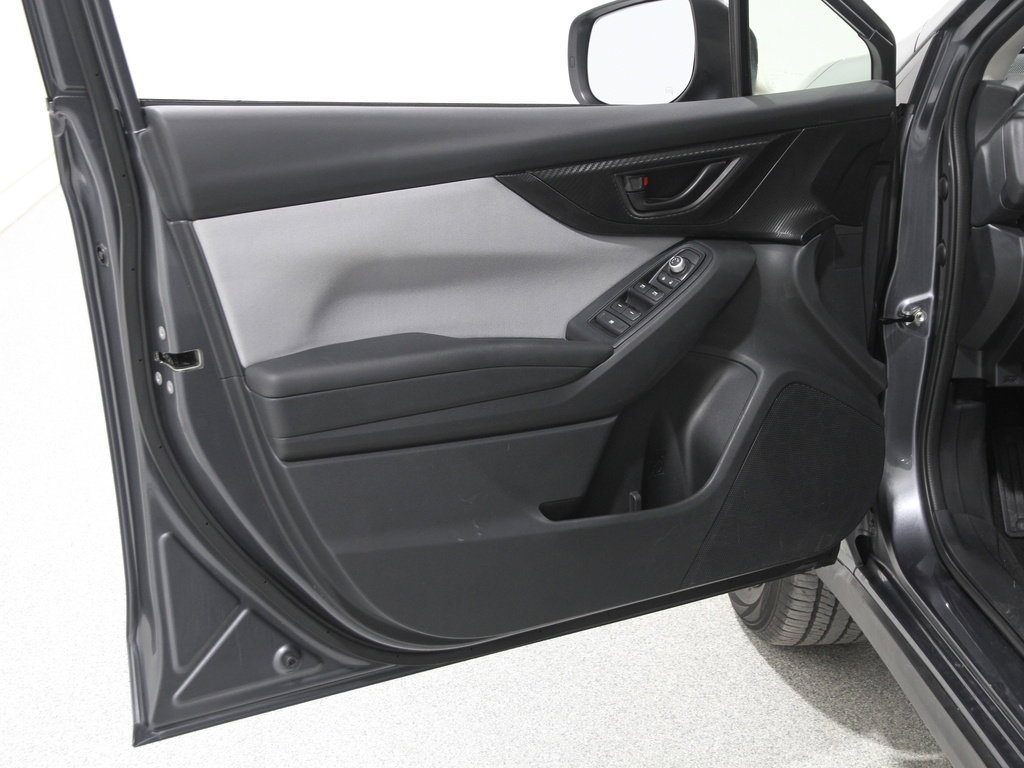 Used 2023 Subaru Crosstrek 2.0i Premium image 4