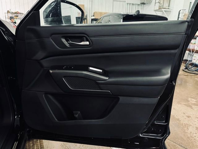 Used 2023 Nissan Pathfinder SL image 15