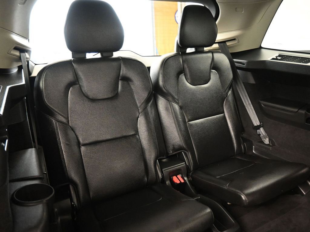 Used 2019 Volvo XC90 T6 Momentum w/ Protection Package Premier AWD/4WD image 33