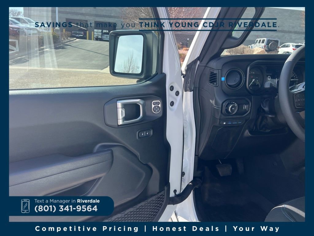 Used 2024 Jeep Wrangler Unlimited Rubicon 4xe w/ Convenience Group image 10