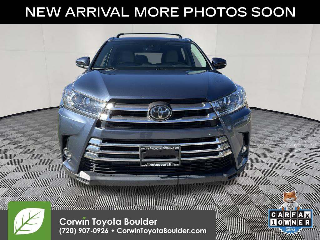 Used 2019 Toyota Highlander Limited AWD/4WD image 2