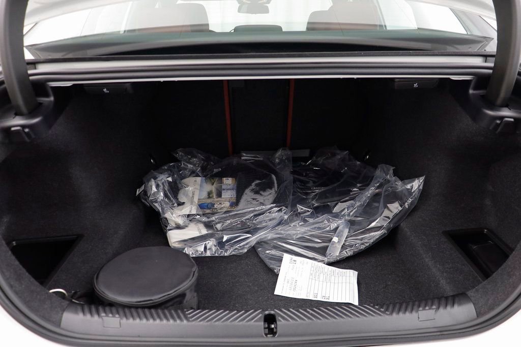 New 2026 BMW 530i xDrive w/ M Sport Package image 18