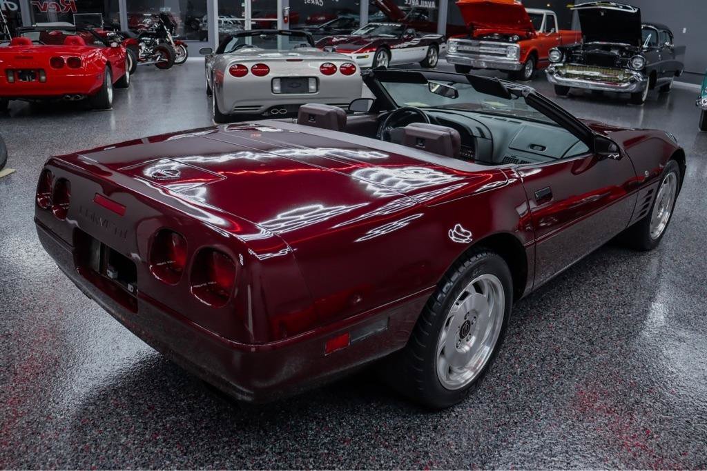 Used 1993 Chevrolet Corvette Coupe RWD image 4