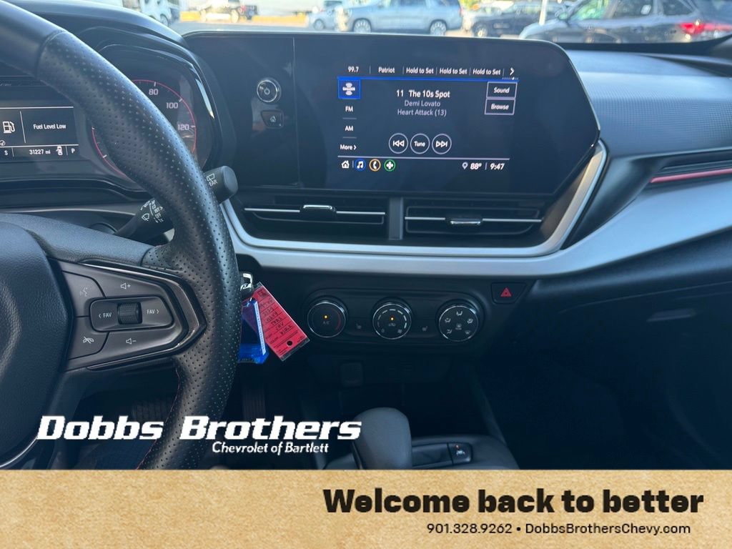 Used 2024 Chevrolet Trax RS w/ Driver Confidence Package FWD image 27