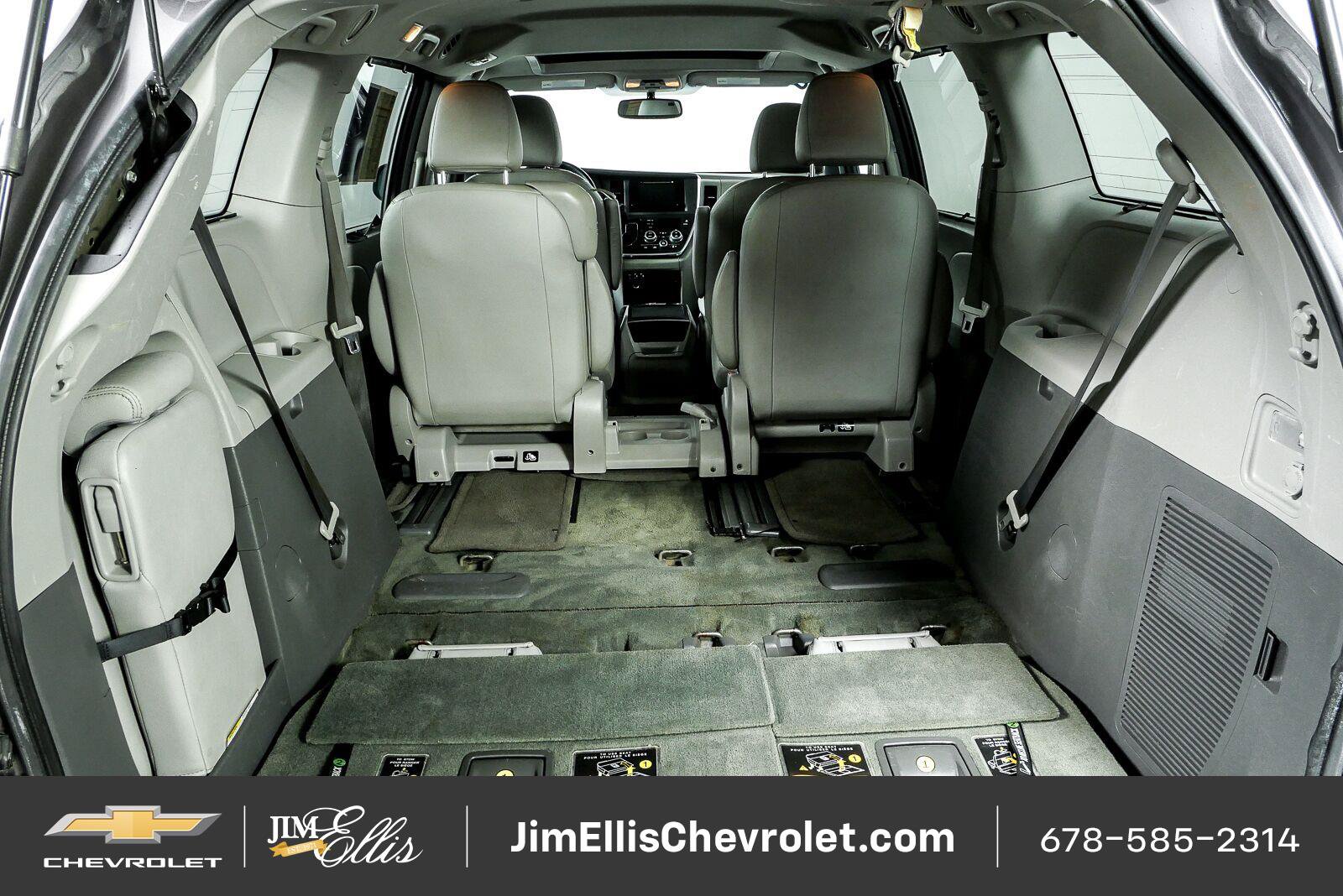 Used 2016 Toyota Sienna XLE FWD image 31
