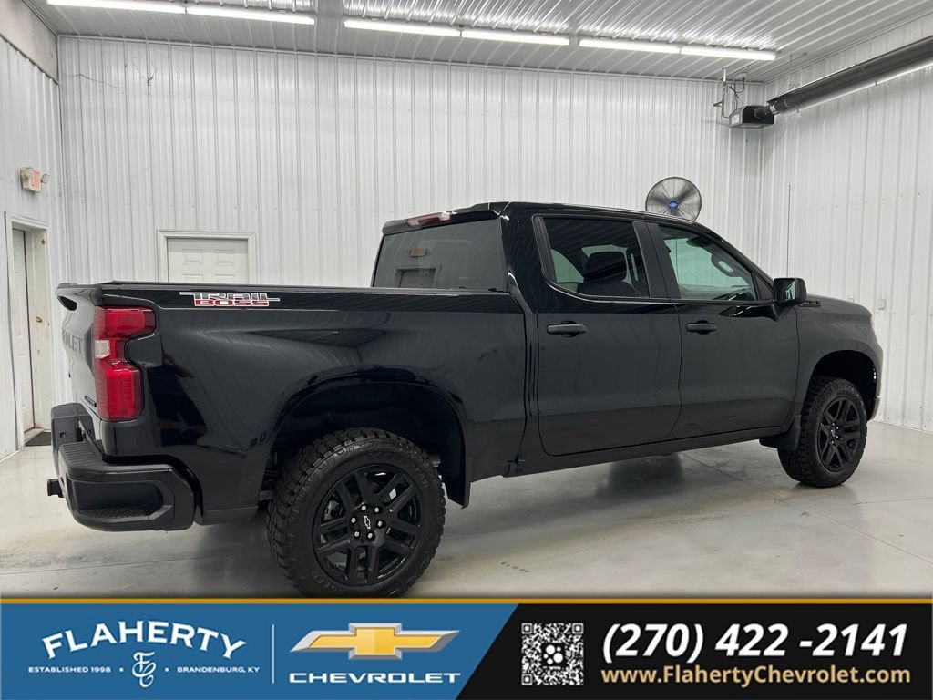 New 2026 Chevrolet Silverado 1500 Custom Trail Boss w/ LPO, Dark Essentials Package AWD/4WD image 2