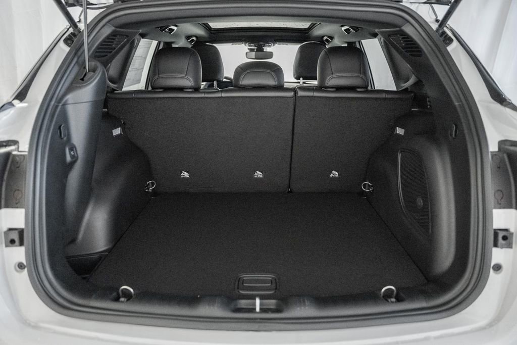 New 2026 Jeep Compass Limited w/ Sun, Sound & Navigation Group image 9