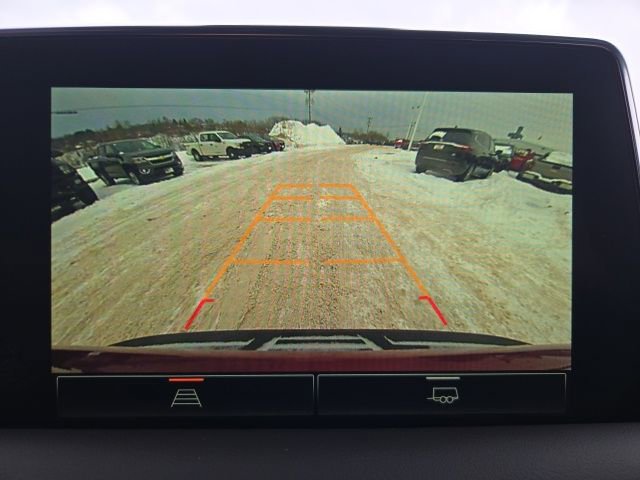 Used 2023 GMC Yukon SLE w/ Gmc Pro Safety Plus Package image 37